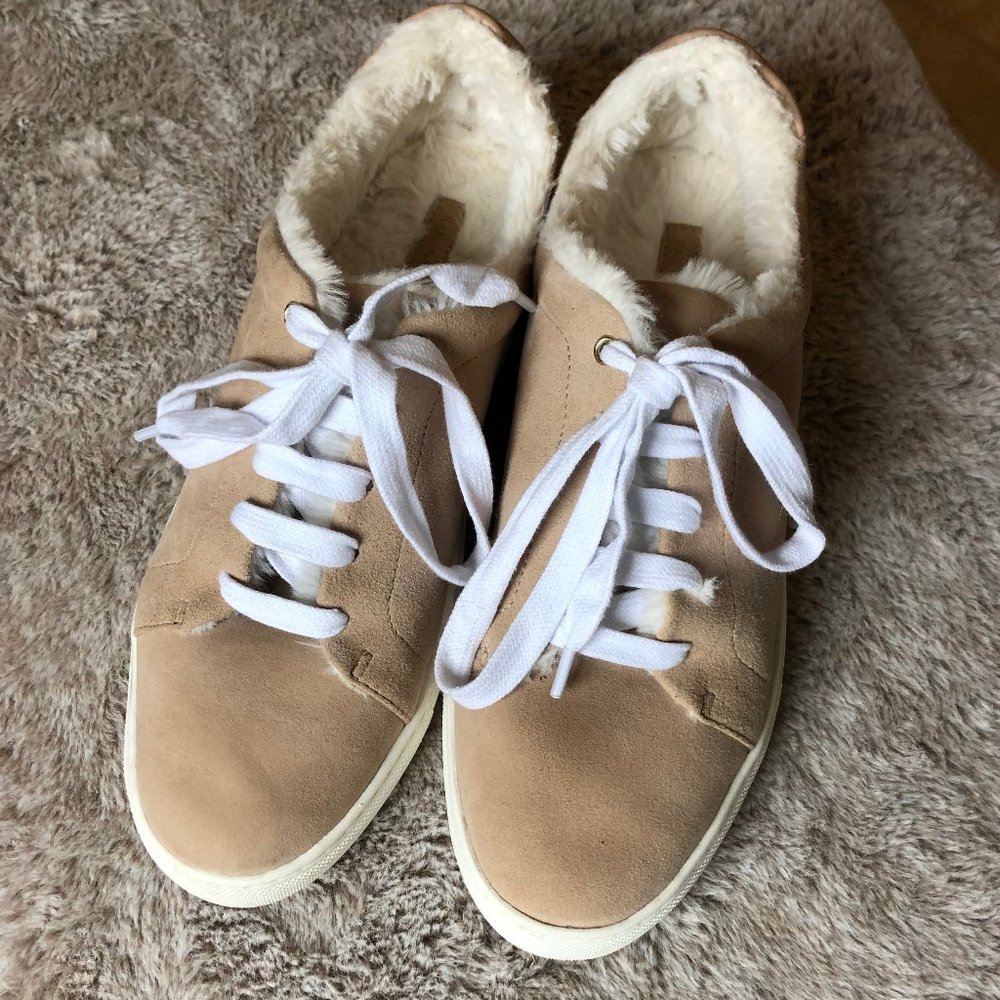 BR Essential Suede Sneaker-Faux Fur Lining sz 8.5